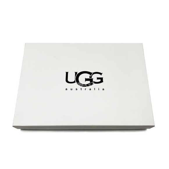 Розовый шарф UGG